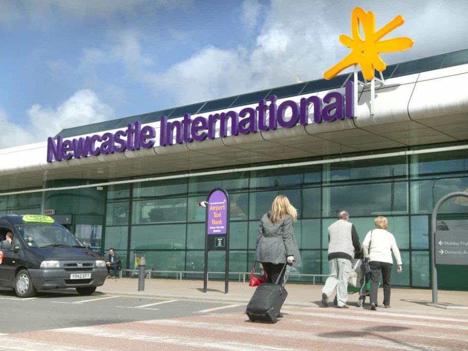 Newcastle airport parking - Simply Park and Fly